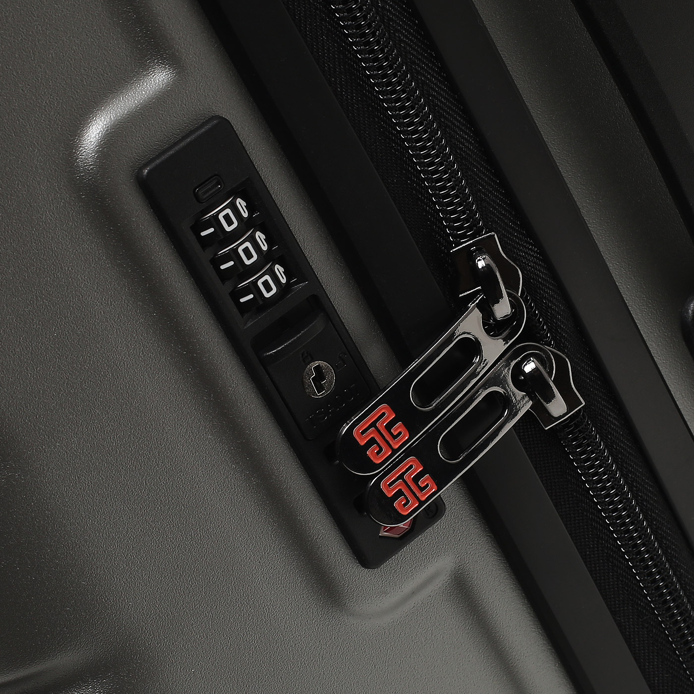 Чемодан средний M из поликарбоната Eberhart Phantom